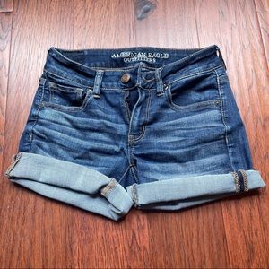 American Eagle Outfitters midrise jeans denim shorts super super stretch size 2